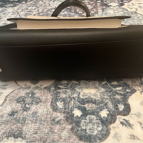 Kate Spade Black and Cream Shoulder Bag with Modern Elegance - Picture 15 of 16